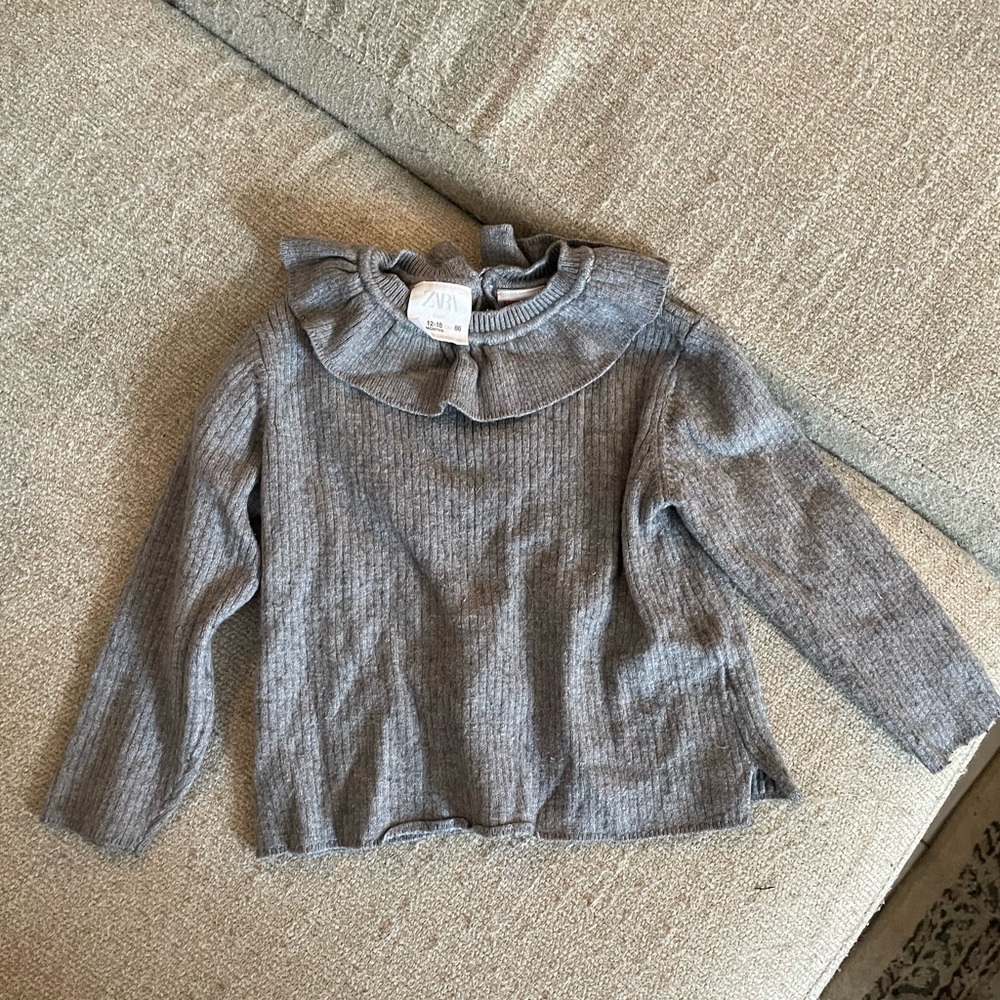 EUC Zara ruffle top